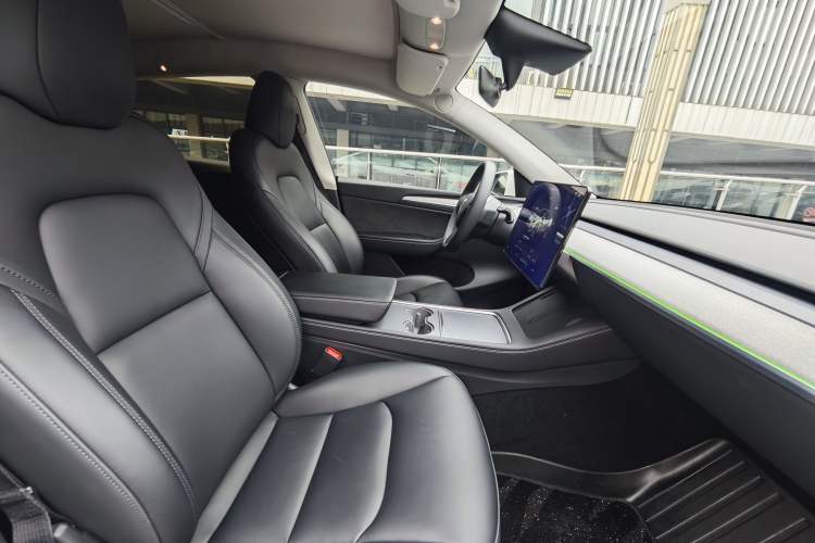 Used Tesla Model Y 2022 Revised Version Rear-Wheel Drive Interior 4