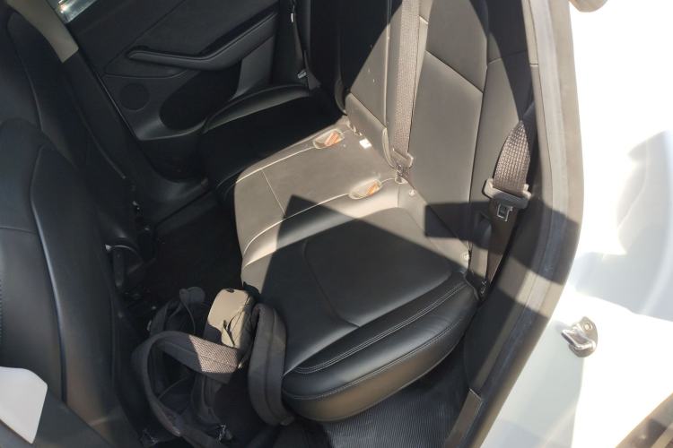 Used Tesla Model Y 2022 Revised Version Rear-Wheel Drive Interior 4