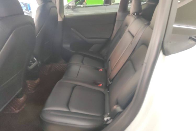 Used Tesla Model Y 2022 Revised Version Long-Range All-Wheel Drive Interior 4