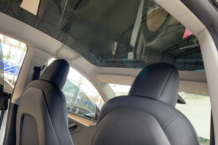 Used Tesla Model Y 2022 Rear-Wheel-Drive Version Interior 8