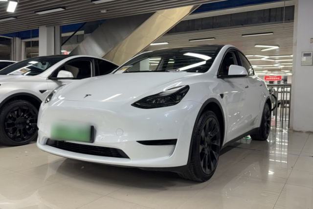Używany Tesla Model Y 2022 Rear-Wheel-Drive Version