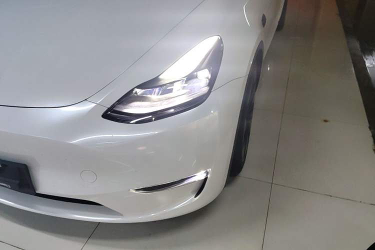 Used Tesla Model Y 2022 Long-Range All-Wheel-Drive Version Left Front Headlight