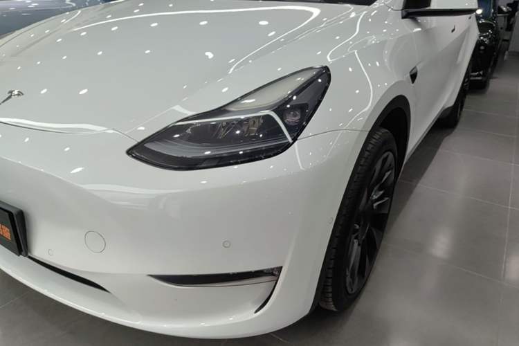 Used Tesla Model Y 2022 Long-Range All-Wheel-Drive Version Left Front Headlight