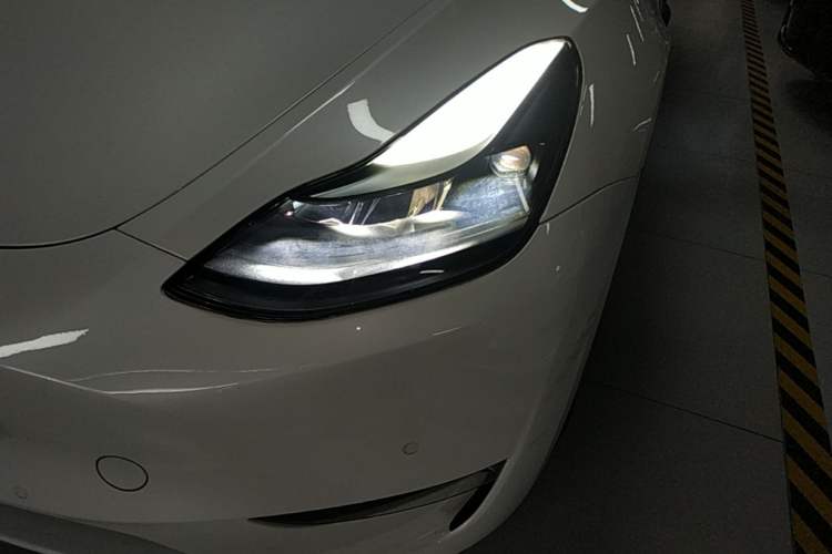 Used Tesla Model Y 2022 Performance High-Performance All-Wheel-Drive Version Left Front Headlight