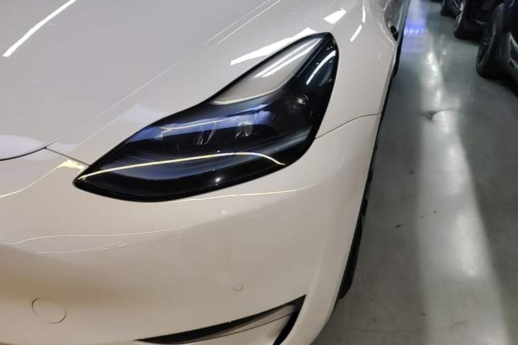 Used Tesla Model Y 2022 Performance High-Performance All-Wheel-Drive Version Left Front Headlight
