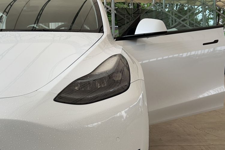 Used Tesla Model Y 2022 Long-Range All-Wheel-Drive Version Left Front Headlight
