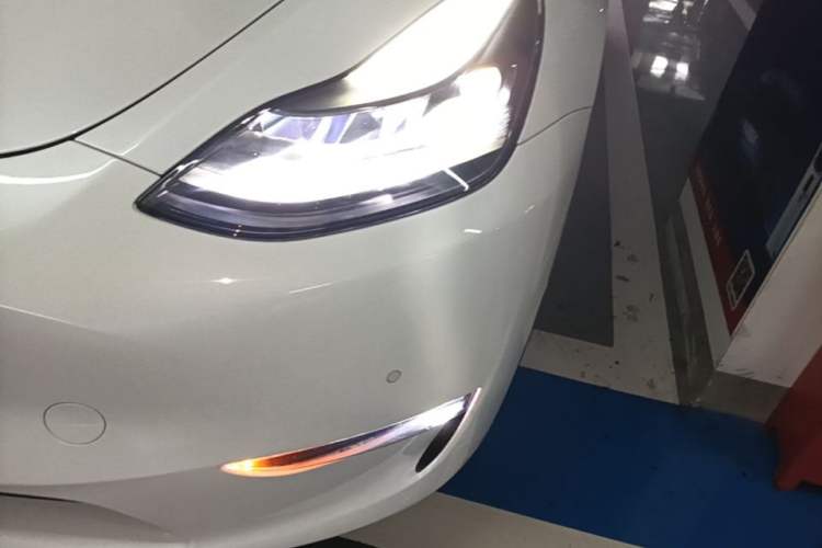 Used Tesla Model Y 2022 Rear-Wheel-Drive Version Left Front Headlight