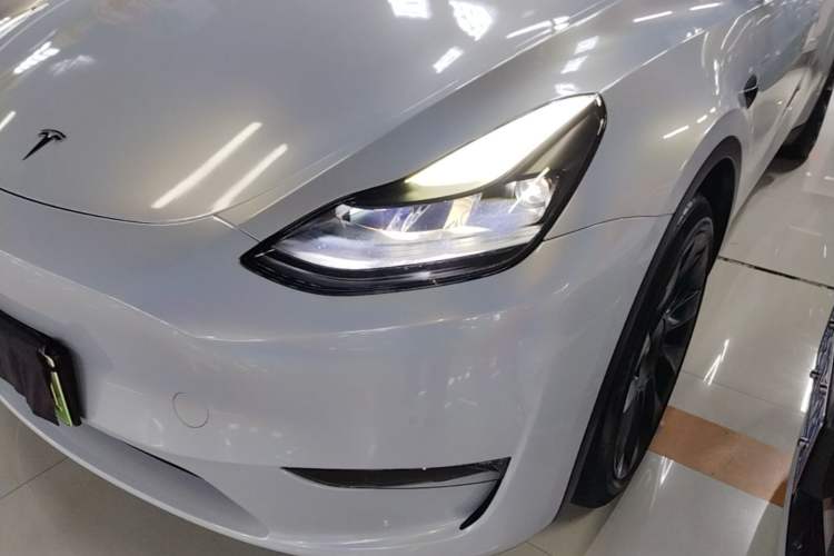 Used Tesla Model Y 2022 Long-Range All-Wheel-Drive Version Left Front Headlight