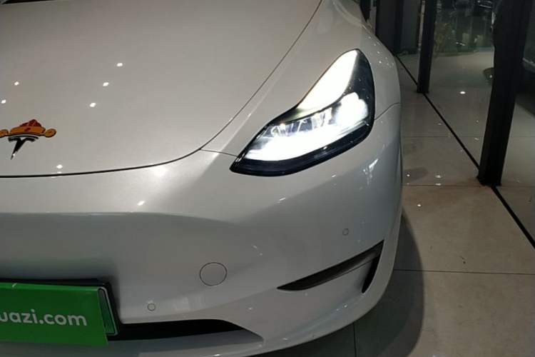 Used Tesla Model Y 2022 Long-Range All-Wheel-Drive Version Left Front Headlight