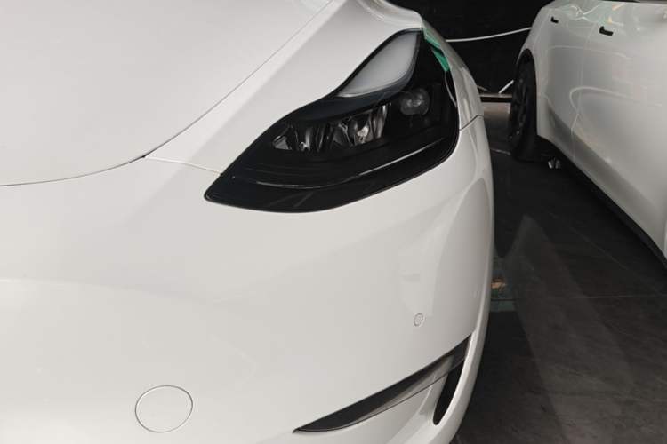 Used Tesla Model Y 2022 Long-Range All-Wheel-Drive Version Left Front Headlight