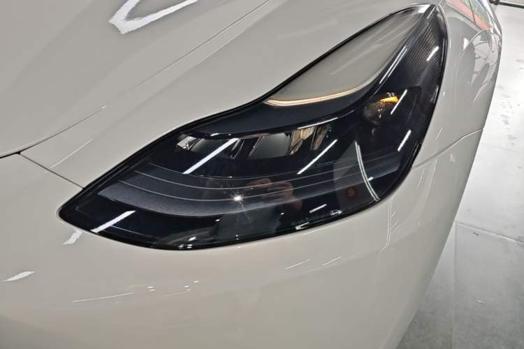 Used Tesla Model Y 2022 Long-Range All-Wheel-Drive Version Left Front Headlight