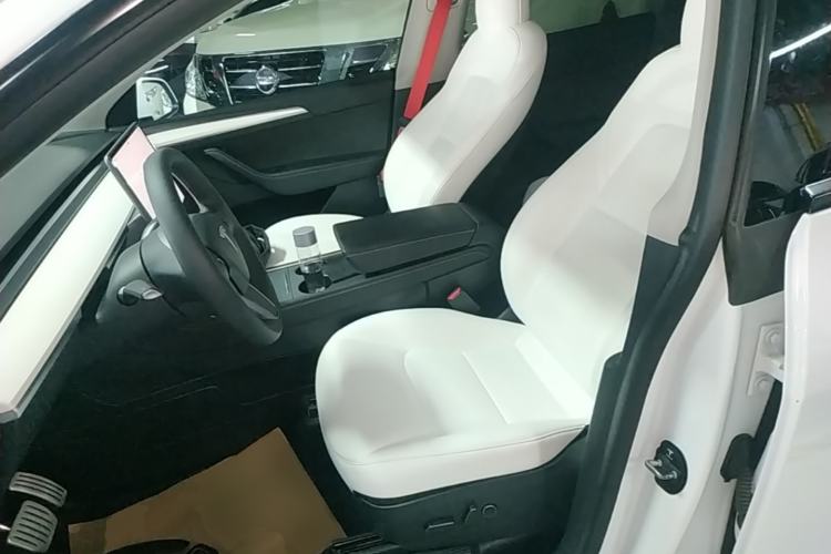 Used Tesla Model Y 2022 Performance High-Performance All-Wheel-Drive Version Left Front Seat