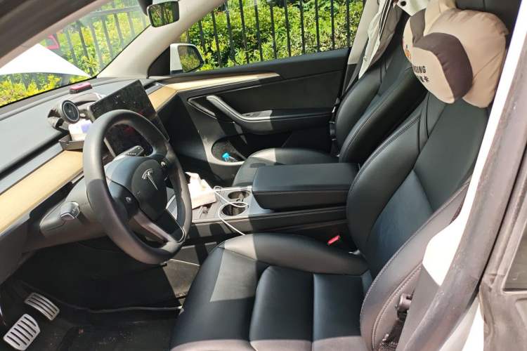 Used Tesla Model Y 2022 Performance High-Performance All-Wheel-Drive Version Left Front Seat