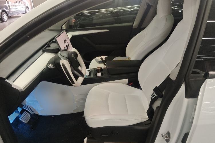 Used Tesla Model Y 2022 Performance High-Performance All-Wheel-Drive Version Left Front Seat