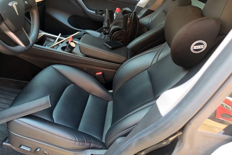 Used Tesla Model Y 2022 Rear-Wheel-Drive Version Left Front Seat