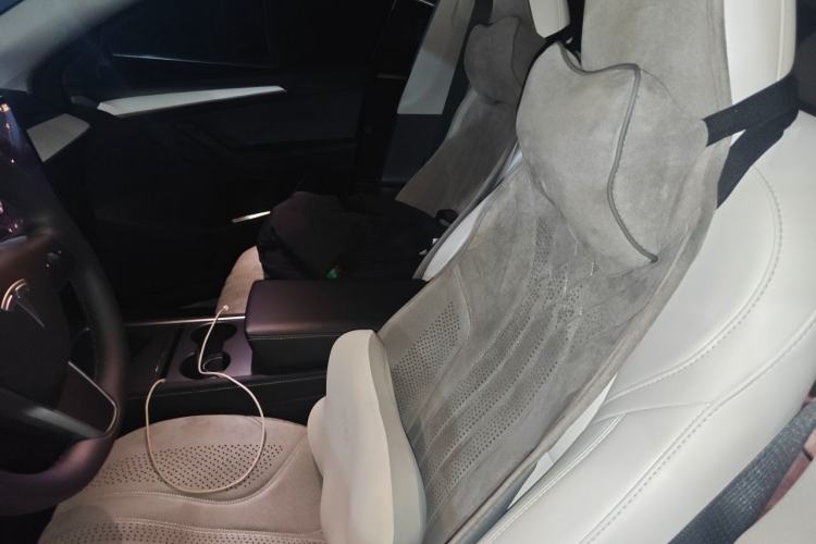 Used Tesla Model Y 2022 Rear-Wheel-Drive Version Left Front Seat