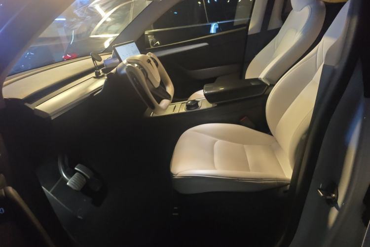 Used Tesla Model Y 2022 Performance High-Performance All-Wheel-Drive Version Left Front Seat