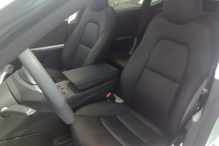 Used Tesla Model Y 2022 Revised Version Long-Range All-Wheel Drive Left Front Seat