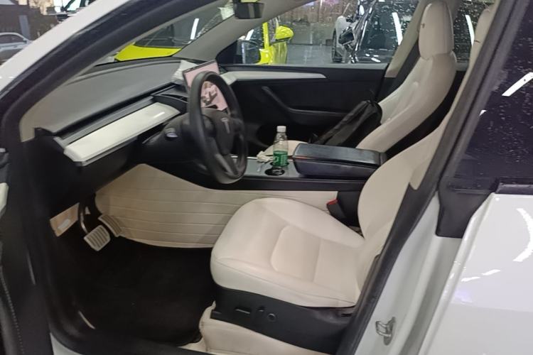 Used Tesla Model Y 2022 Performance High-Performance All-Wheel-Drive Version Left Front Seat
