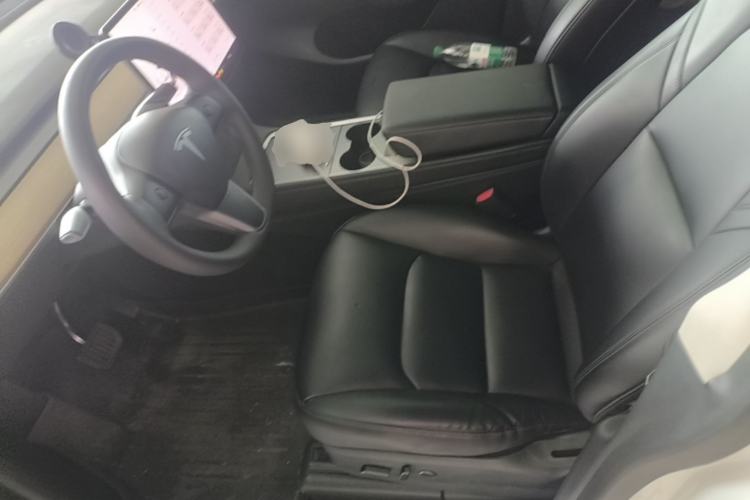 Used Tesla Model Y 2022 Rear-Wheel-Drive Version Left Front Seat