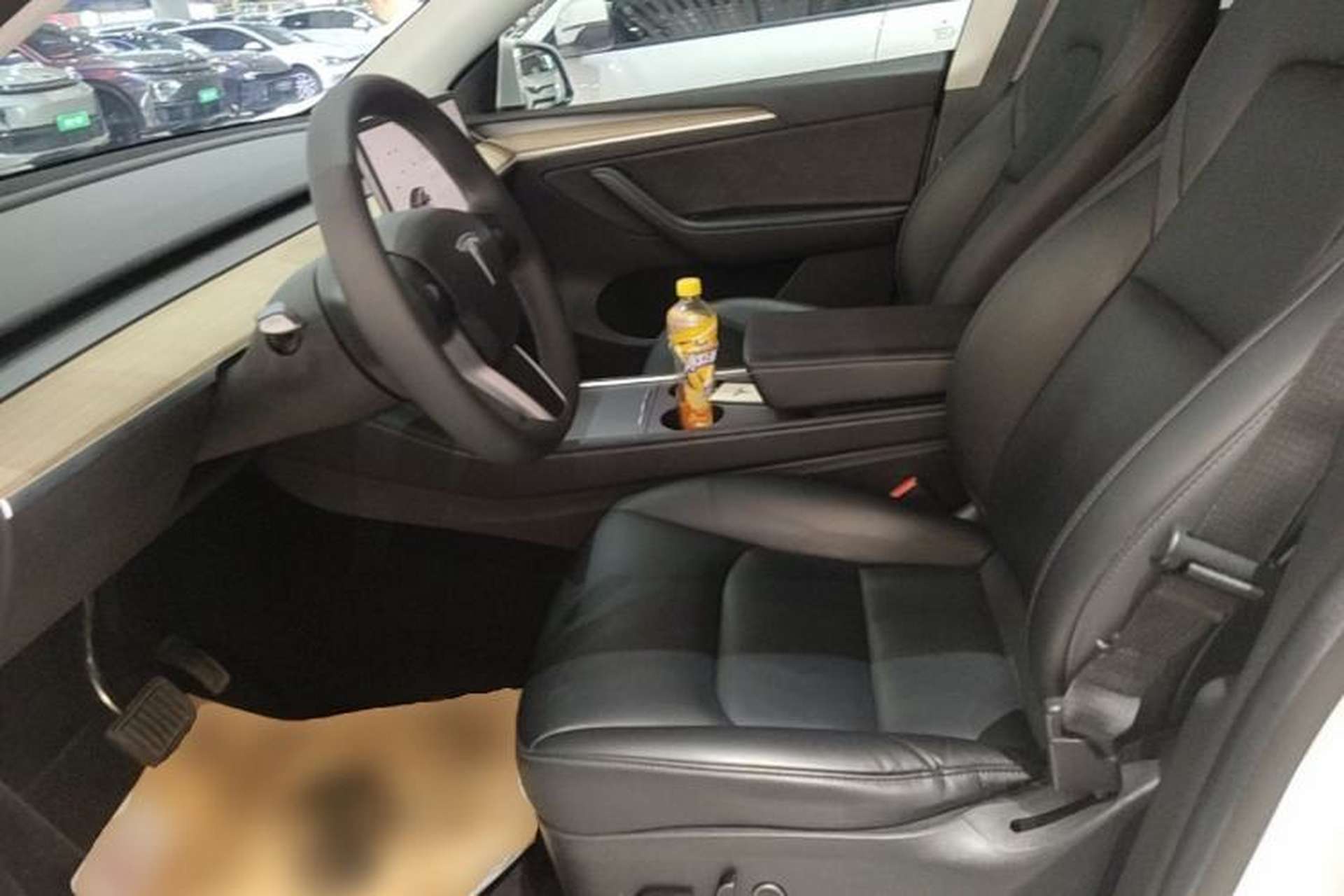 Used Tesla Model Y 2022 Rear-Wheel-Drive Version Left Front Seat