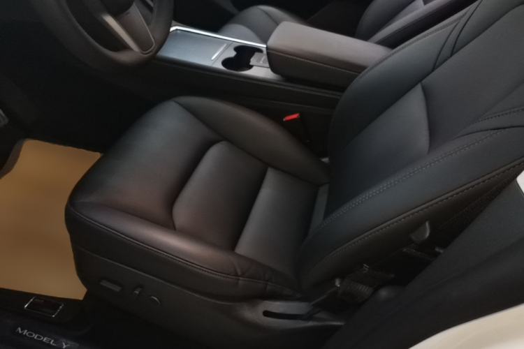 Used Tesla Model Y 2022 Performance High-Performance All-Wheel-Drive Version Left Front Seat