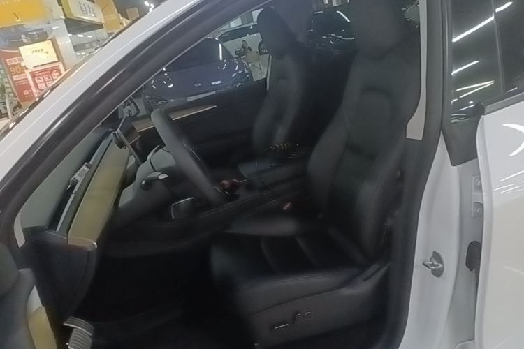 Used Tesla Model Y 2022 Performance High-Performance All-Wheel-Drive Version Left Front Seat