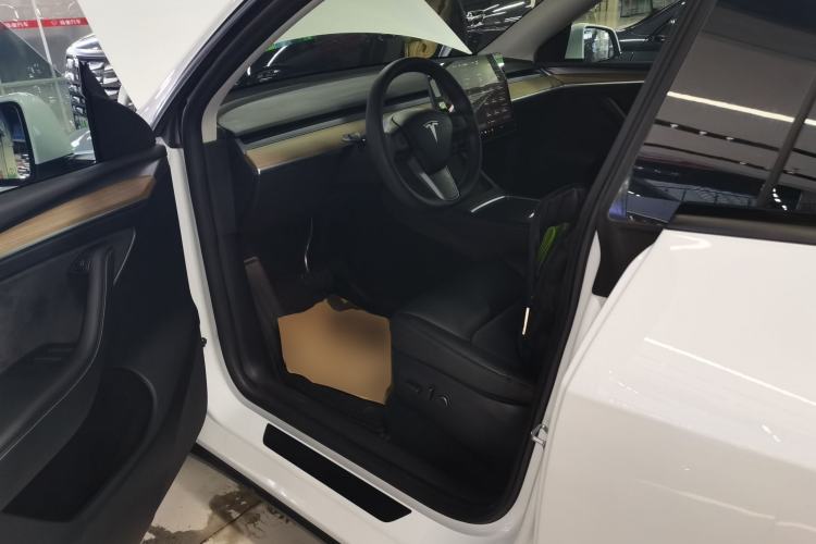 Used Tesla Model Y 2022 Revised Version Long-Range All-Wheel Drive Left Front Seat