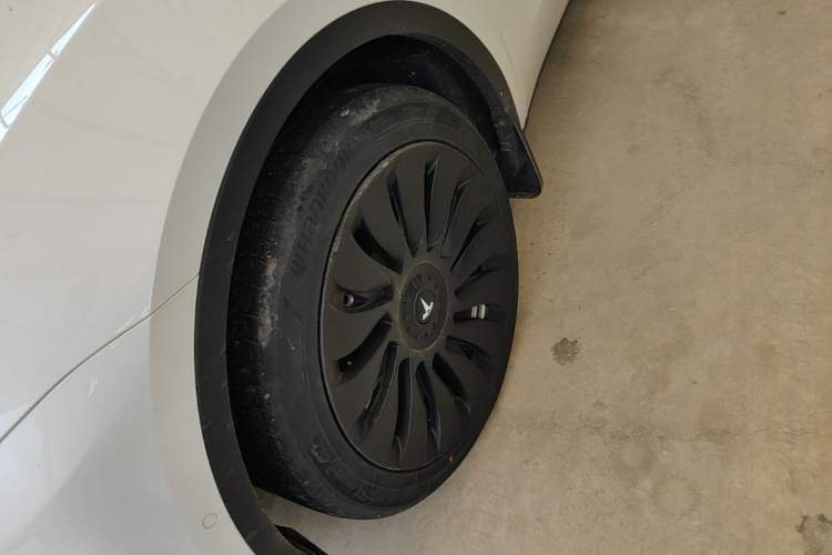 Used Tesla Model Y 2022 Rear-Wheel-Drive Version Left Front Wheel Hub