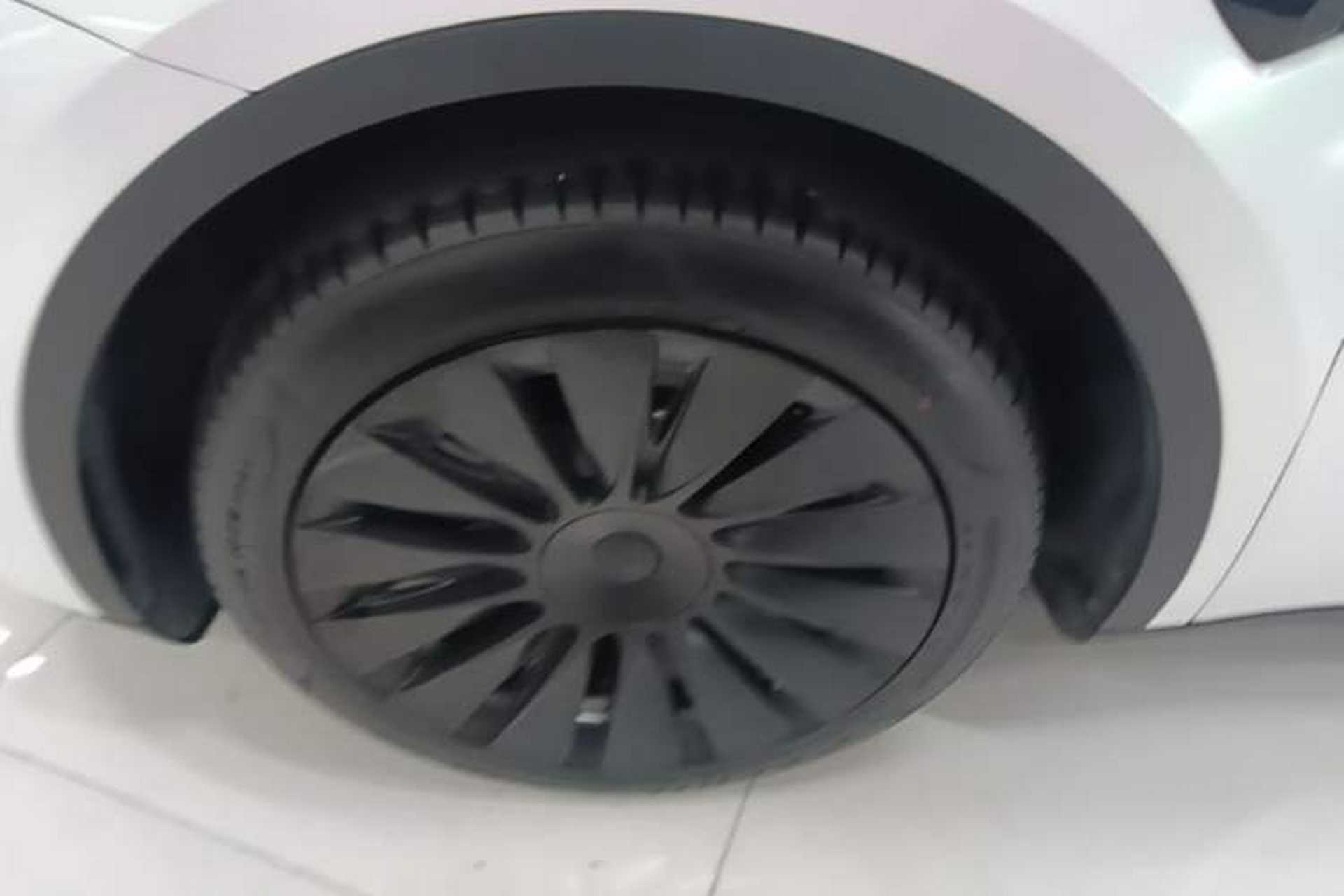 Used Tesla Model Y 2022 Revised Version Rear-Wheel Drive Left Front Wheel Hub