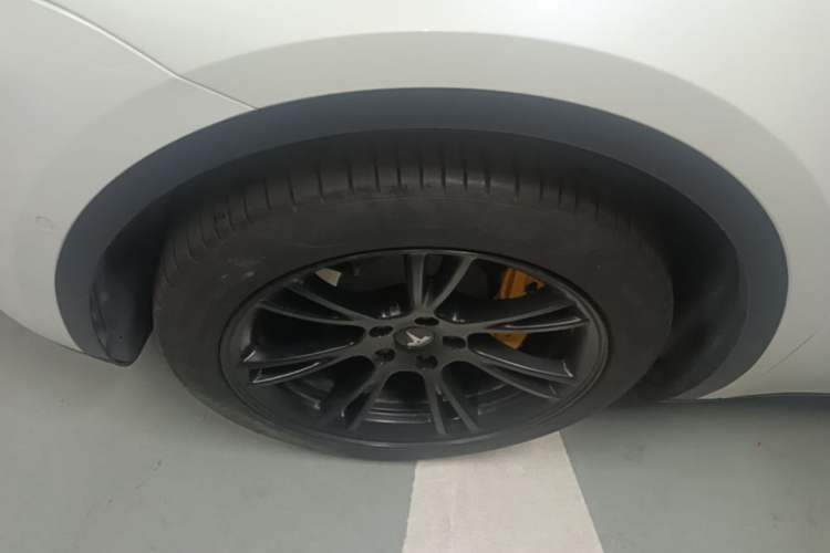 Used Tesla Model Y 2022 Revised Version Rear-Wheel Drive Left Front Wheel Hub