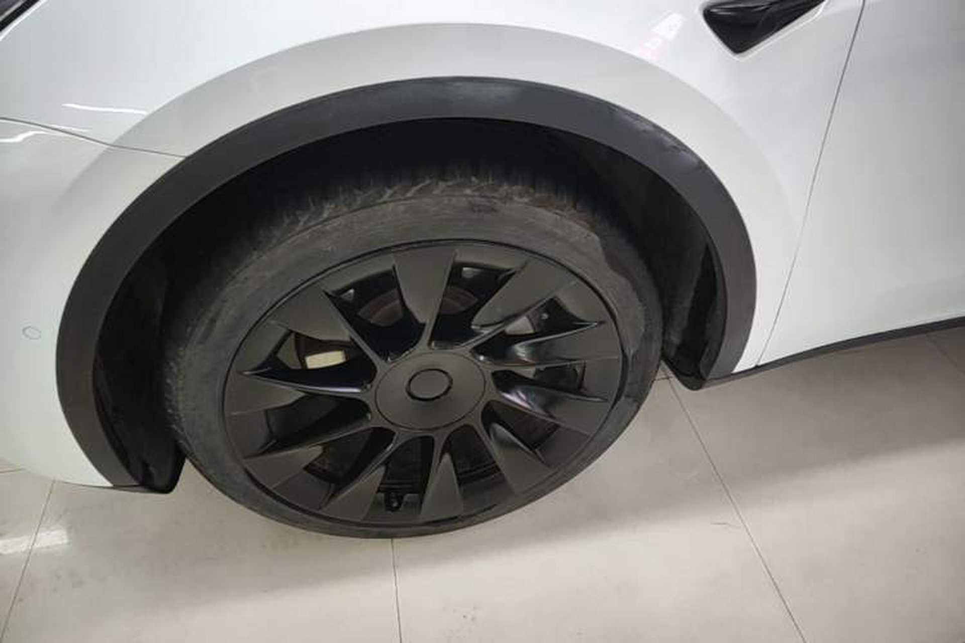 Used Tesla Model Y 2022 Revised Version Rear-Wheel Drive Left Front Wheel Hub