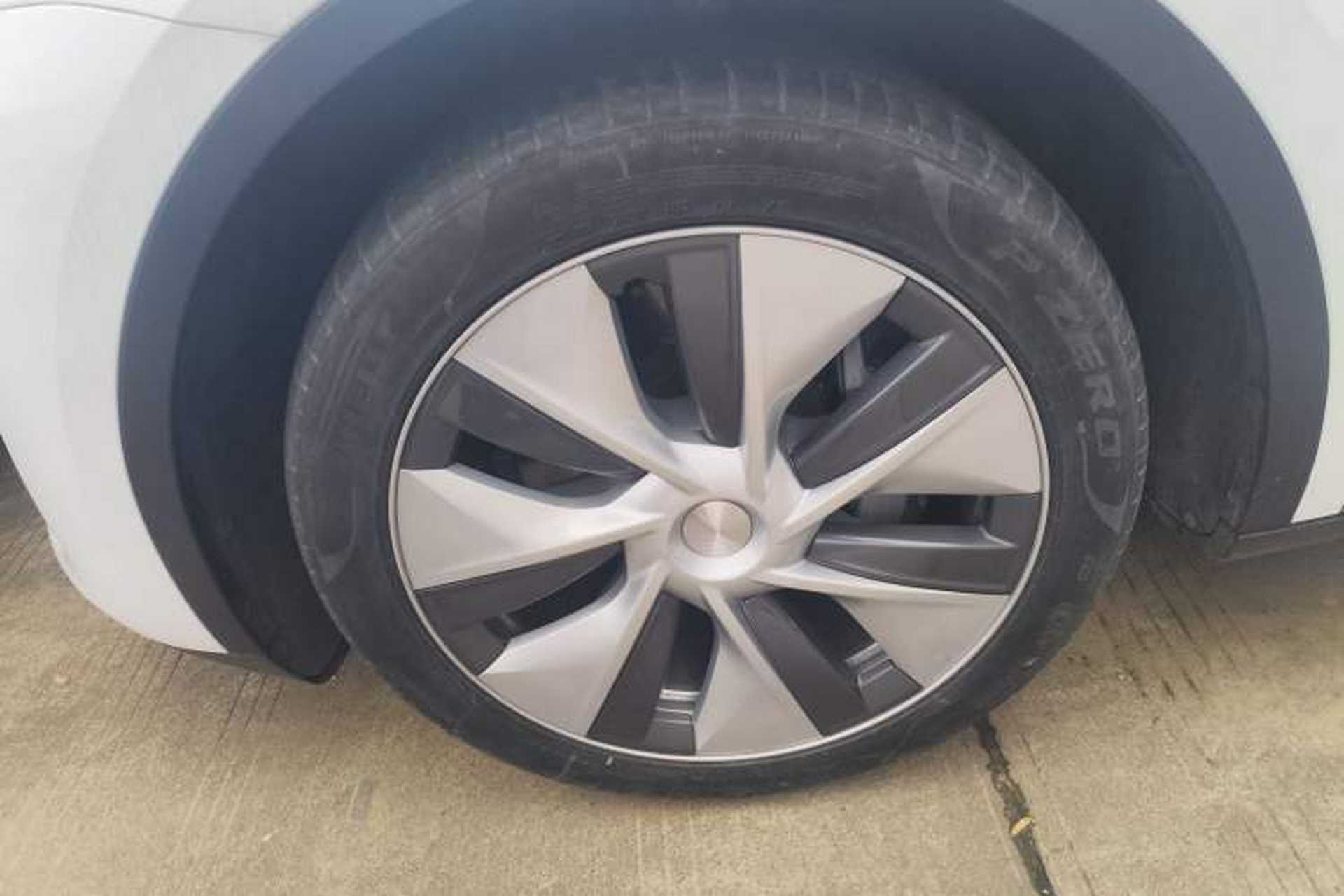 Used Tesla Model Y 2022 Revised Version Rear-Wheel Drive Left Front Wheel Hub