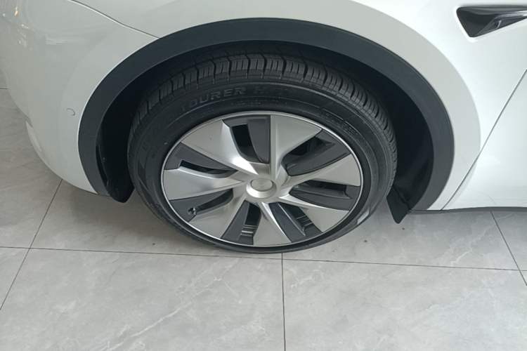 Used Tesla Model Y 2022 Revised Version Long-Range All-Wheel Drive Left Front Wheel Hub