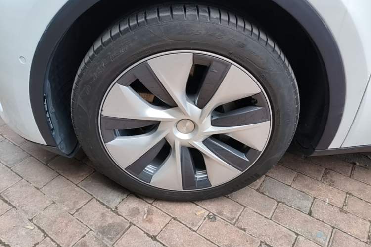 Used Tesla Model Y 2022 Revised Version Rear-Wheel Drive Left Front Wheel Hub
