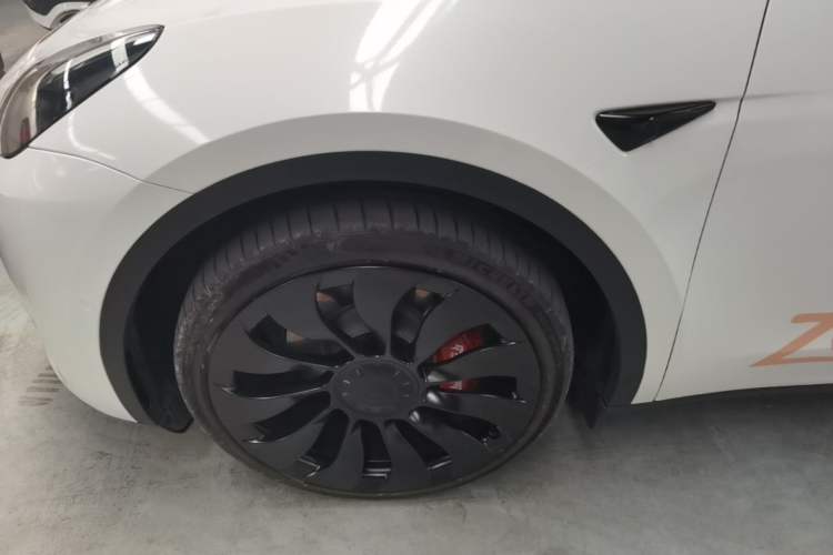 Used Tesla Model Y 2022 Revised Version Long-Range All-Wheel Drive Left Front Wheel Hub
