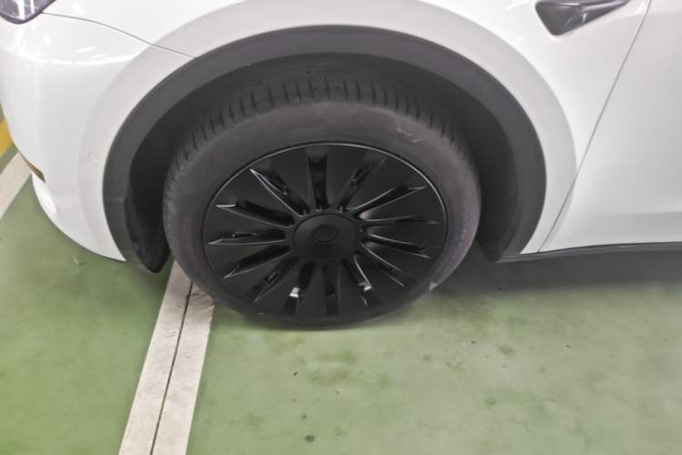 Used Tesla Model Y 2022 Revised Version Rear-Wheel Drive Left Front Wheel Hub
