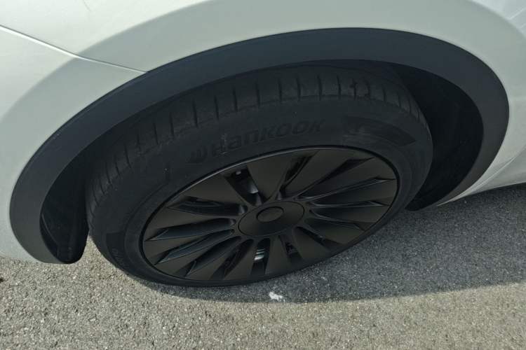 Used Tesla Model Y 2022 Revised Version Long-Range All-Wheel Drive Left Front Wheel Hub
