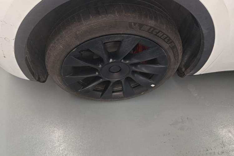 Used Tesla Model Y 2022 Revised Version Rear-Wheel Drive Left Front Wheel Hub