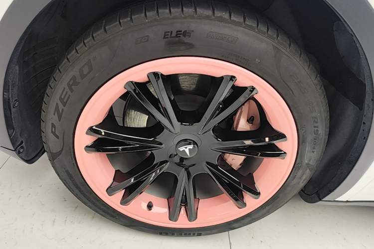Used Tesla Model Y 2022 Revised Version Rear-Wheel Drive Left Front Wheel Hub