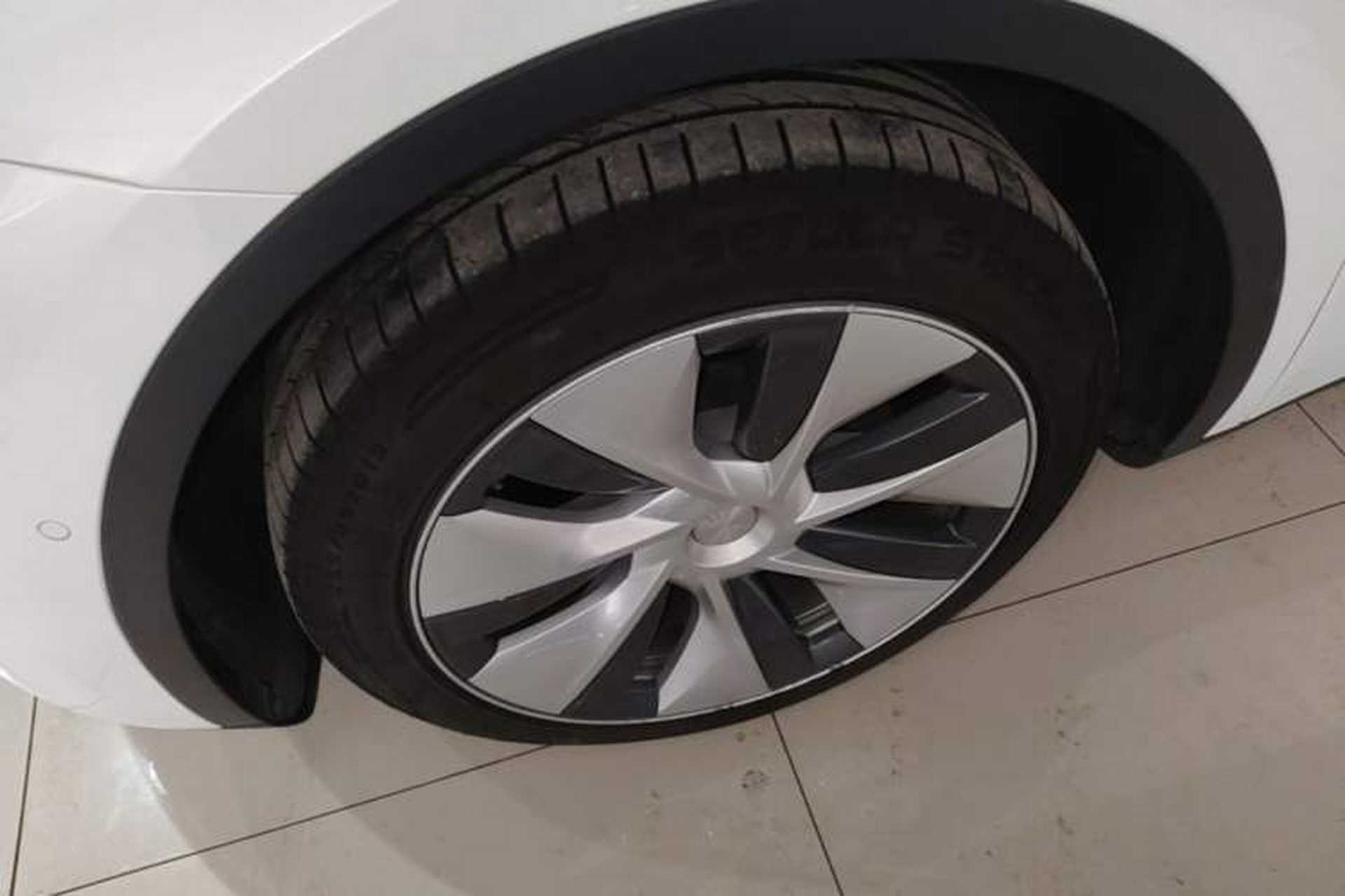 Used Tesla Model Y 2022 Revised Version Rear-Wheel Drive Left Front Wheel Hub