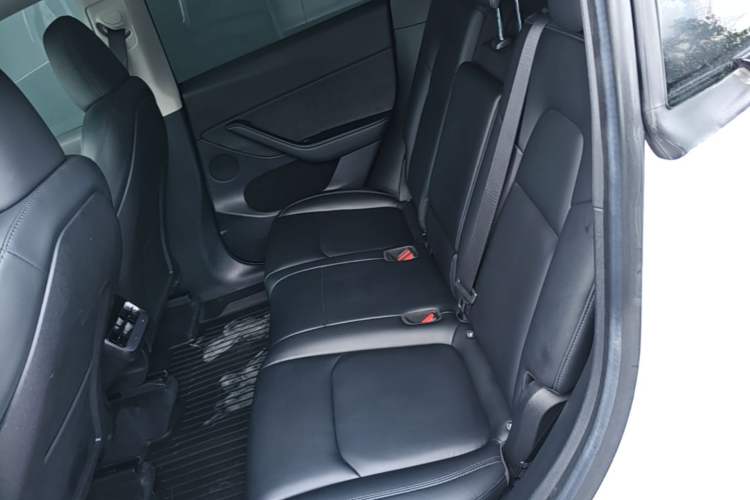 Used Tesla Model Y 2022 Revised Version Rear-Wheel Drive Left Rear Seat