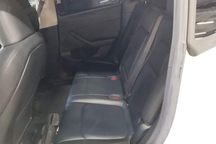 Used Tesla Model Y 2022 Rear-Wheel-Drive Version Left Rear Seat