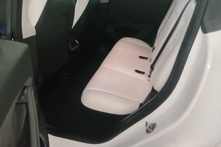 Used Tesla Model Y 2022 Rear-Wheel-Drive Version Left Rear Seat
