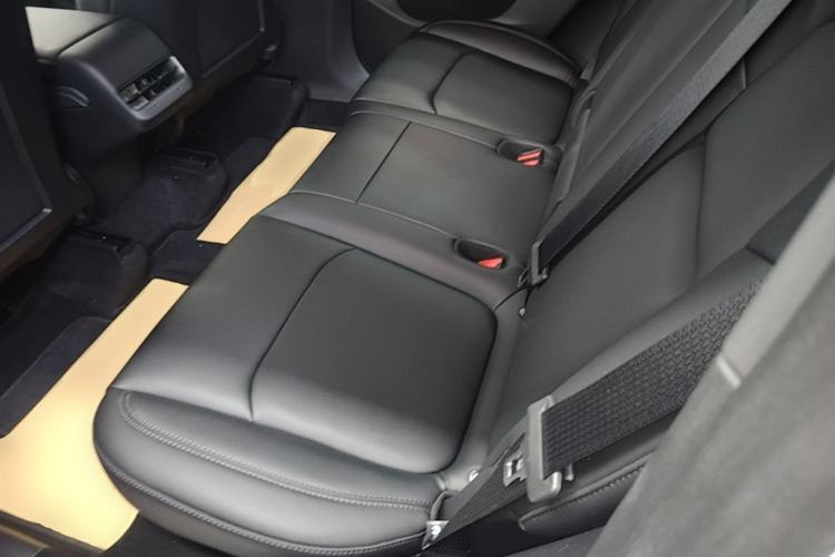 Used Tesla Model Y 2022 Revised Version Long-Range All-Wheel Drive Left Rear Seat