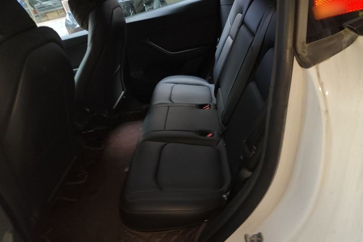 Used Tesla Model Y 2022 Rear-Wheel-Drive Version Left Rear Seat