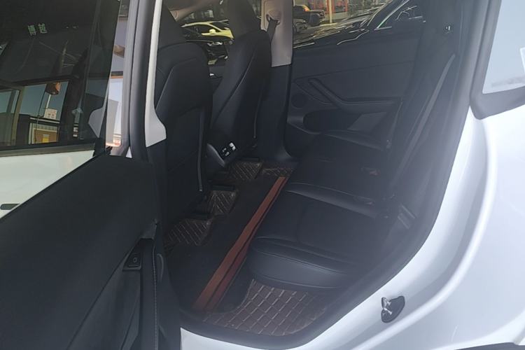 Used Tesla Model Y 2022 Rear-Wheel-Drive Version Left Rear Seat