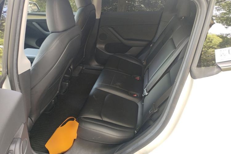 Used Tesla Model Y 2022 Rear-Wheel-Drive Version Left Rear Seat