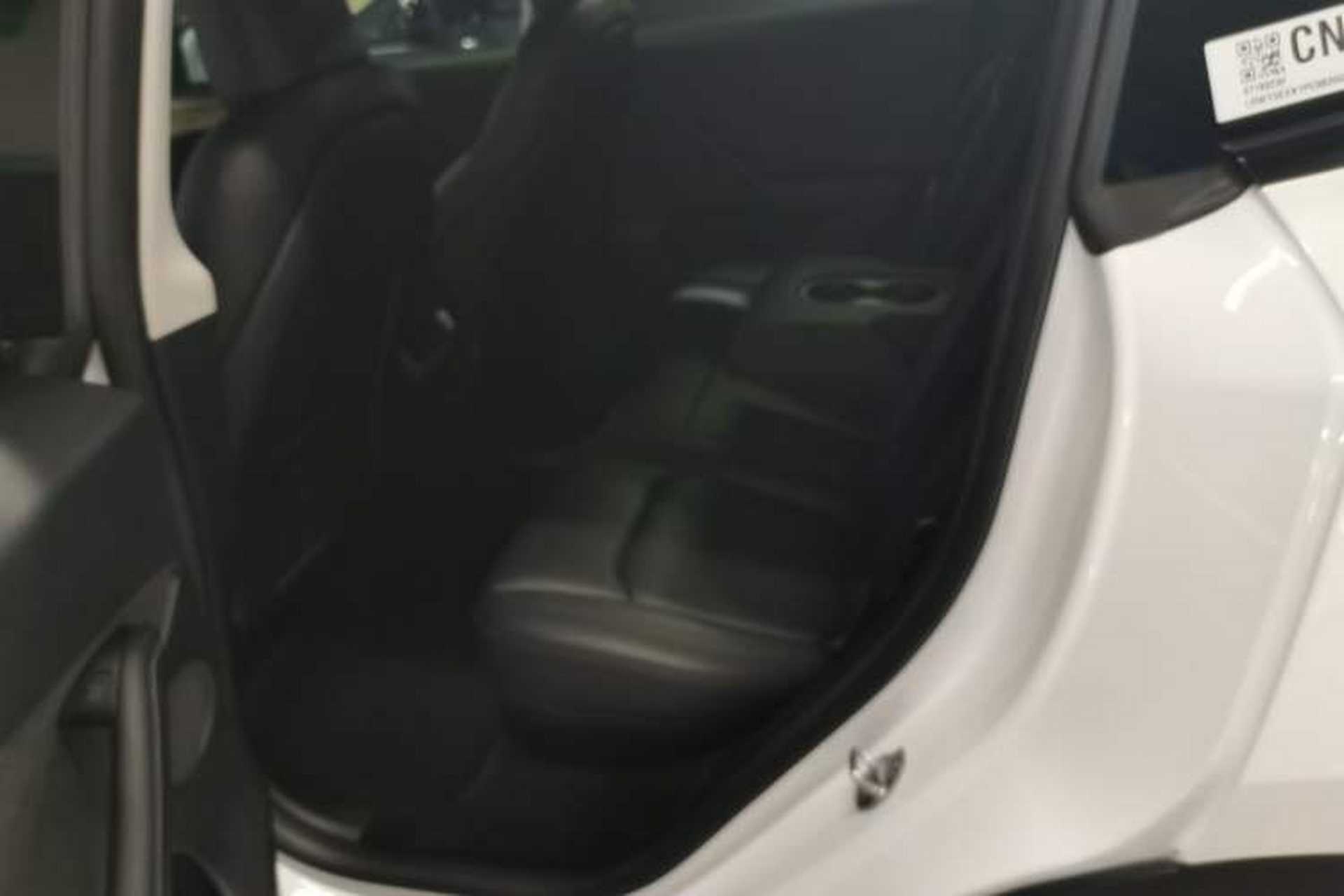 Used Tesla Model Y 2022 Revised Version Long-Range All-Wheel Drive Left Rear Seat