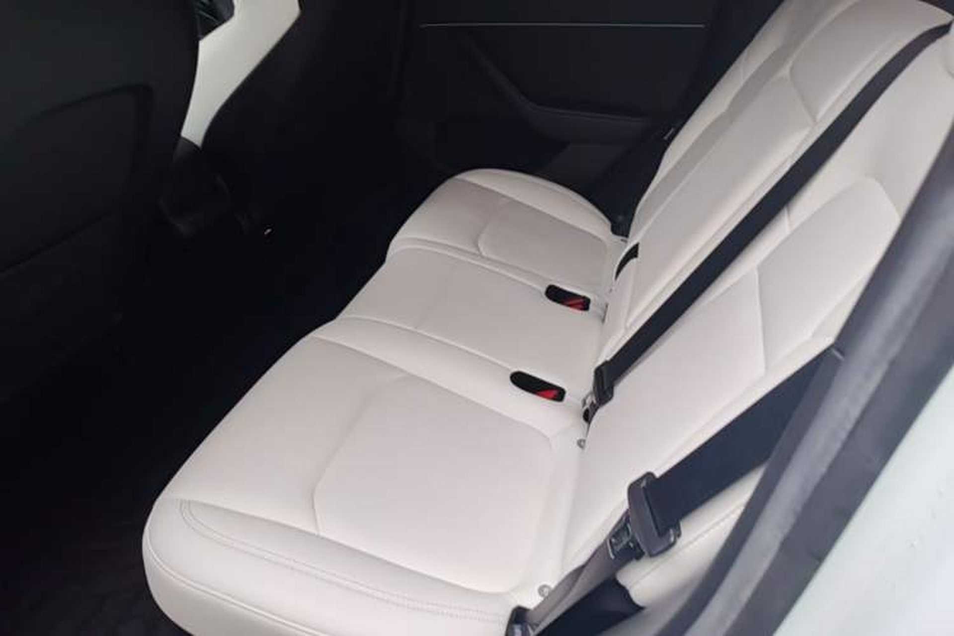 Used Tesla Model Y 2022 Revised Version Long-Range All-Wheel Drive Left Rear Seat